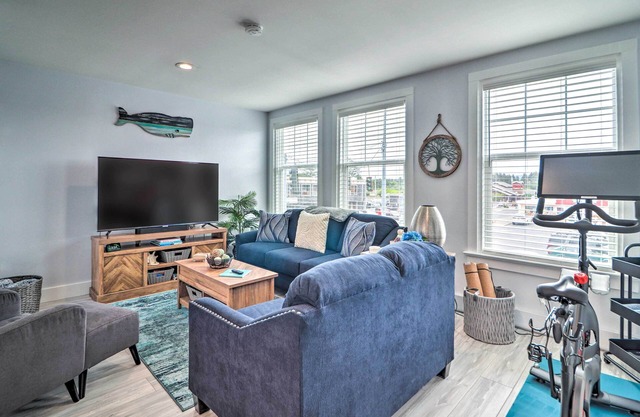 Immaculate Long Beach Apt w/Gorgeous Kitchen