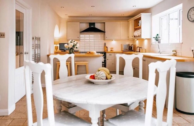 Immaculate picturesque house in Cotswold village.