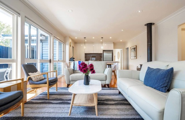 Immaculate, spacious, and only steps to the beach! 4pm checkout on Sundays*