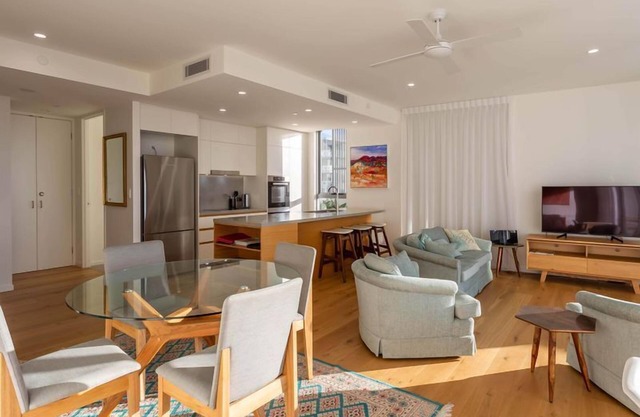 Immaculately presented spacious & light filled unit perfect for your getaway
