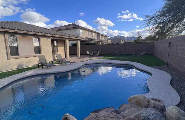 Immense Family Sized Home w/Pool, Home Office, and Putting Green!