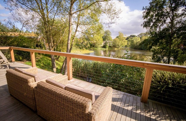 Imogen - a lodge that sleeps 6 guests in 3 bedrooms