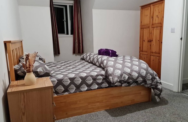 Impeccable 4-Bed House Near Manchester City Centre