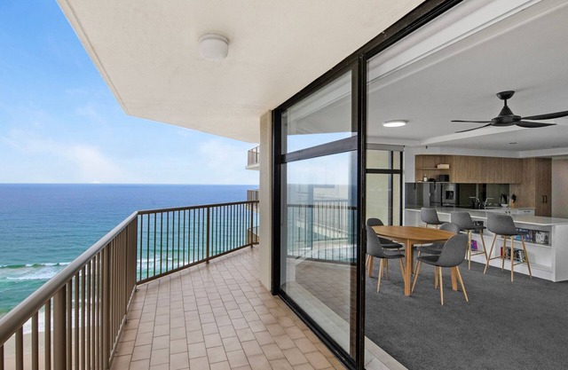 Imperial Surf Modern Beachfront Apartment - CoastHM