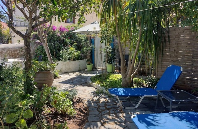 Imposing townhouse in the centre of Methoni, 400 metres from beach and Castle.