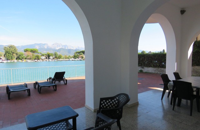 In Bocca di Magra 8 beds with berth