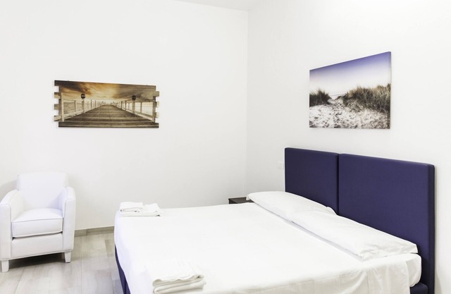 IN FIERA 14 apartment: elegant, facing the fair (in front of Bologna's fair)