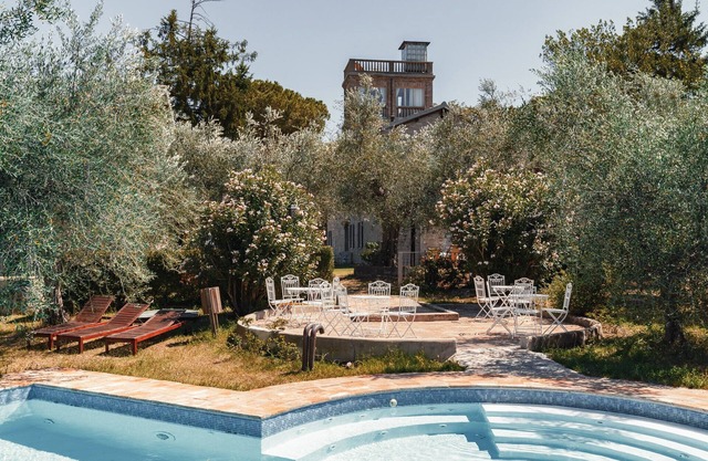 In old rural farmhouse, with swimming pool, suitable for families