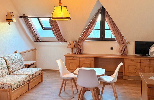 In & Out boarding house comfort for four rooms