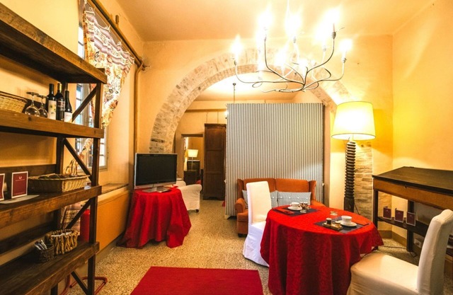 In the city center, 7 km from the sea