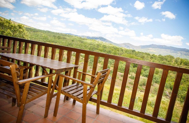 In the house the Corco you can enjoy a terrace with barbecue and front yard