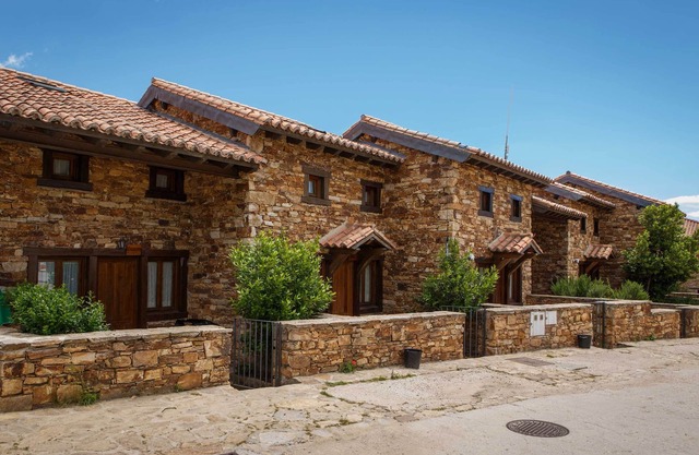 In the Rajalhondo house you can enjoy a front patio with barbecue and garden furniture