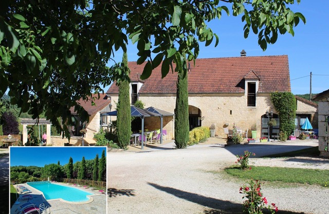 In the heart of Périgord Noir, lovely suite with heated pool