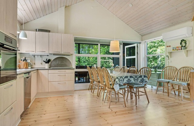 In the heart of Jutland welcomes you this cozy cottage in idyllic location.