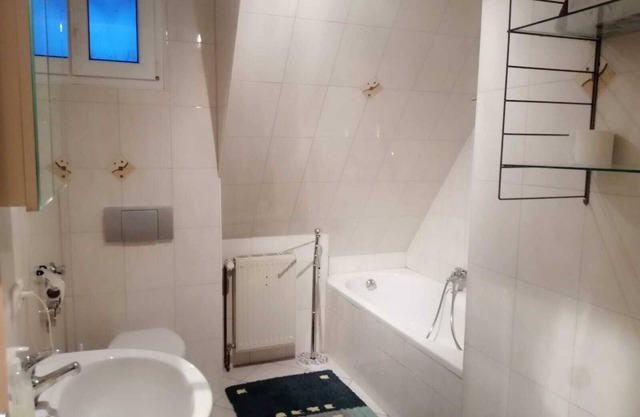 In the house rose garden, center BT. 8 min. , Wifi - free parking, balcony, bus.