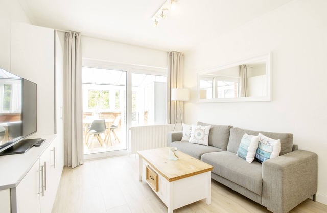 In vacation apartment 1 in the beautiful island house "Huus Stranddün", your island vacation will be