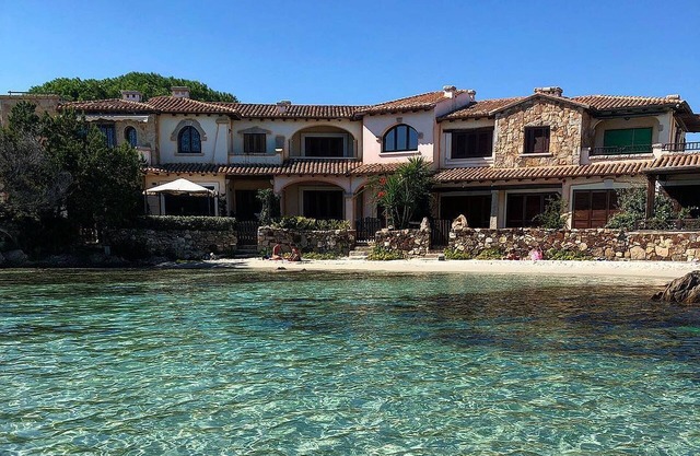 Incanto Apartment Golfo Aranci Sardinia, front sea apartment