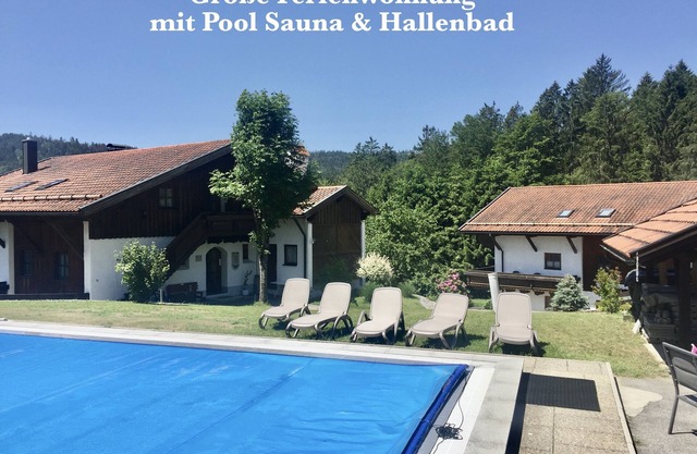 Including sauna, indoor pool outdoor pool + ski slope nearby! Up to 6 persons