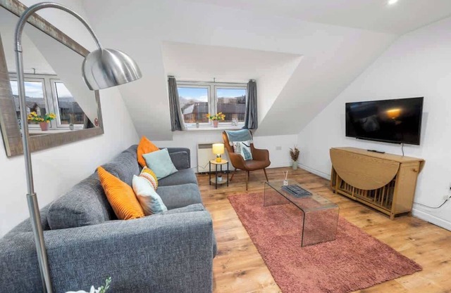 Incredible Central Oban Location with Tower Views