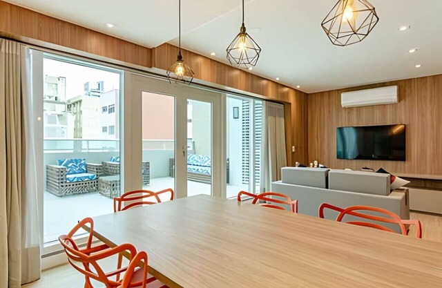 Incredible duplex, 2 bedrooms, balcony, 2 parking spaces Batel