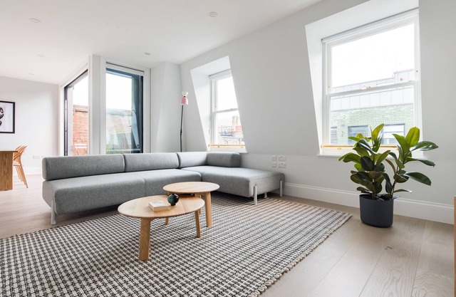 Incredible Leicester Sq 2BR - Terrace, Netflix & Nespresso