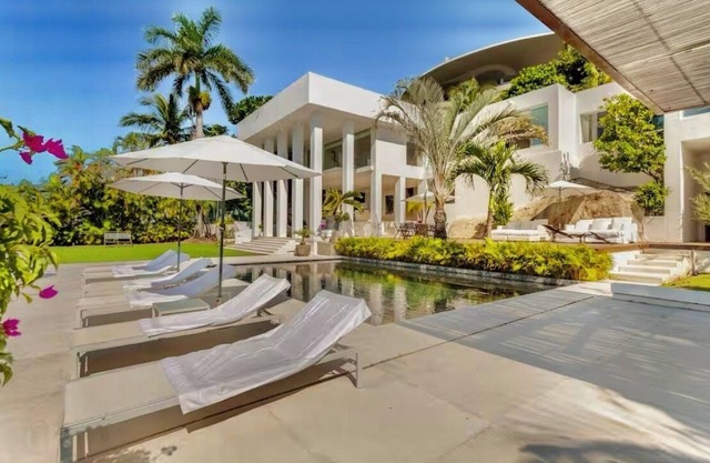 INCREDIBLE MODERN VILLA WITH THE BEST VIEW