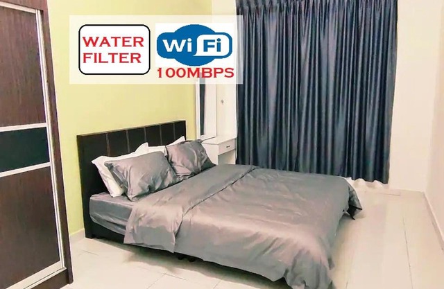 Indahpura Kulai Land House 4 Room 7pax near JPO