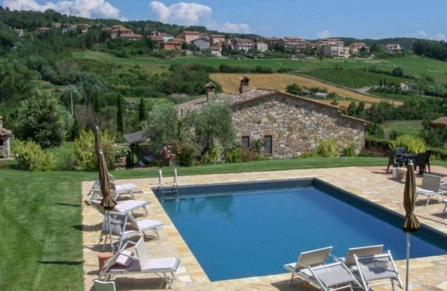 Independet villa. Pool. 300 m from hot thermal water springs