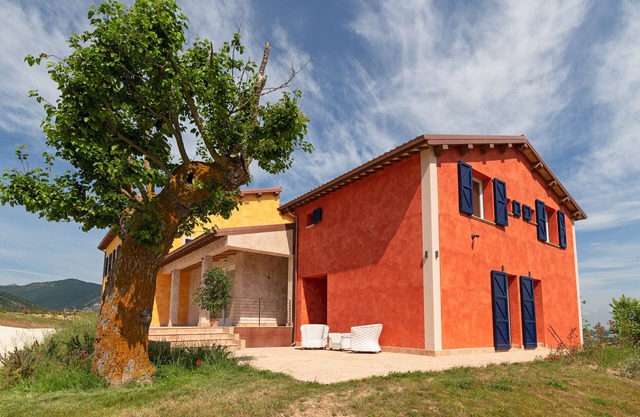 Independent apartment, in wine resort with SPA and swimming pool.