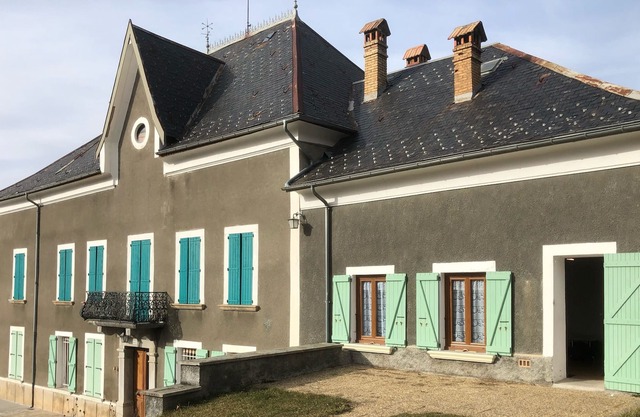Independent cottage in large 19th century house in Seyne les Alpes, sleeps 6