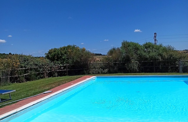 Independent flat 2 pax in Villa, upstairs, a/c-heating Villa with pool