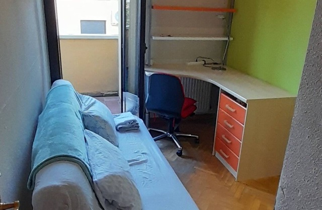 Independent room in shared house in Pinto