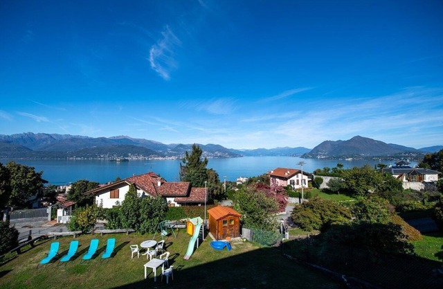 India apartment with lake view over Stresa