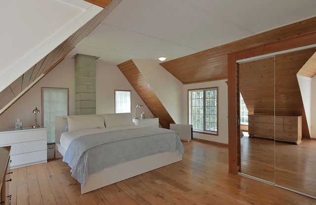 Indigo Cottage at Ruby Lake on the Sunshine Coast