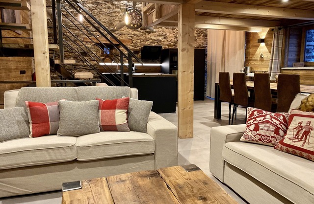 Individual chalet la grange very close to the slopes