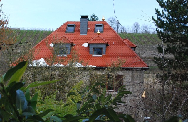 Individual living in the Tonhaus - bright DG apartment with a view of the vineyards