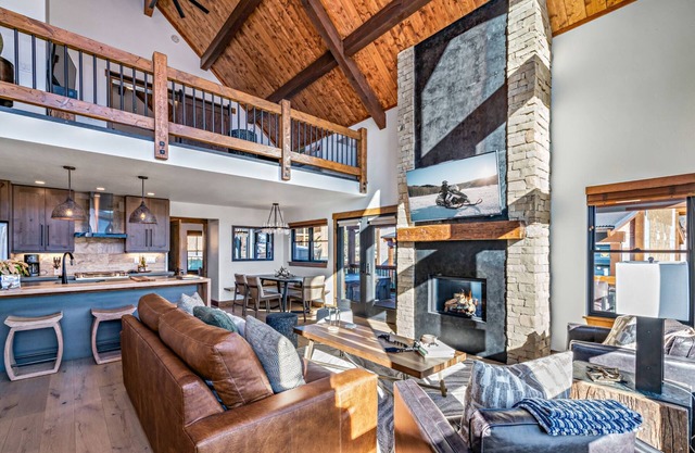 Indoor/Outdoor Fireplace, Jacuzzi, Heated Bathroom Floors