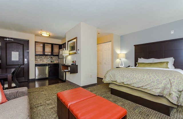 Indoor Pool & Hot Tub. Free Breakfast. Walk to University of North Dakota.