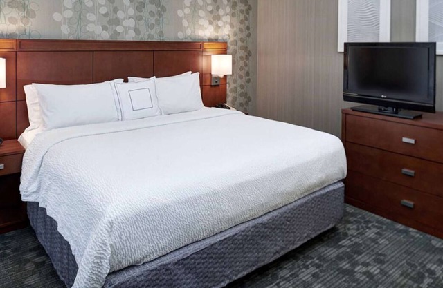 Indulge in Home-Like Comfort! Pet-friendly Property, Indoor Swimming Pool!