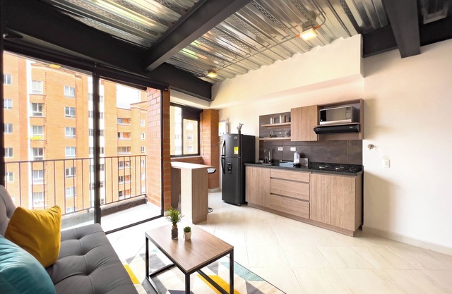 Industrial architectured Apt in the heart of Laureles with beautiful valley view
