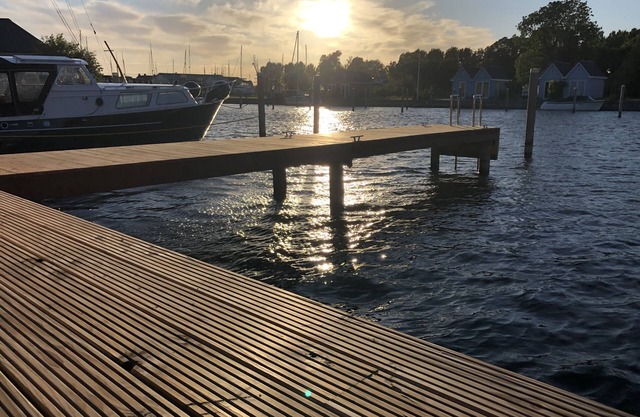 Industrial & complete vacation home with private water, jetty & swim ladder