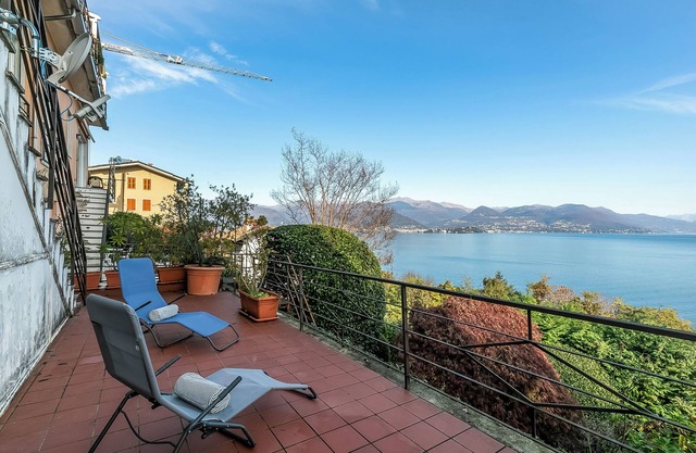 Infinity Lake View Terraced Casa, Stresa, Italy