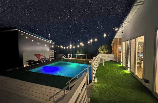 InfinityPooljacuzziSAUNAOceanFrontVilla /Amami Kagoshima