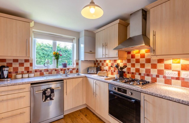 Ingledale - Two Bedroom House, Sleeps 4
