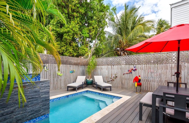 ~ INN COGNEATO ~Experience island life in a private oasis with heated pool.