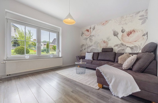 Inn 'Haus Am Garten' with Private Terrace, Garden and Balcony