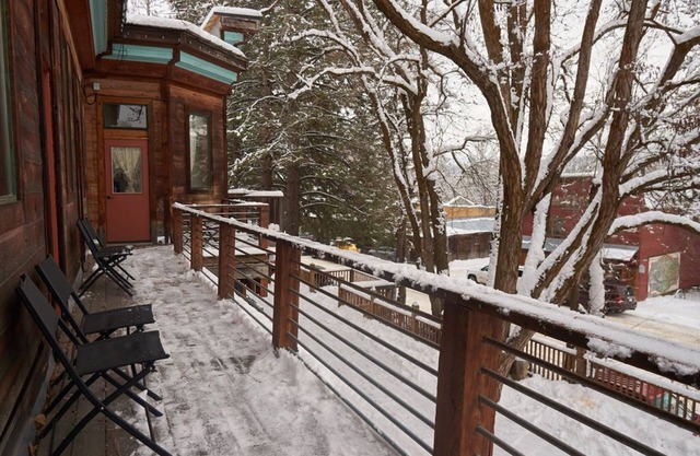 inn in the heart of Winthrop with AC and WiFi and local hot spot Jupiter below.