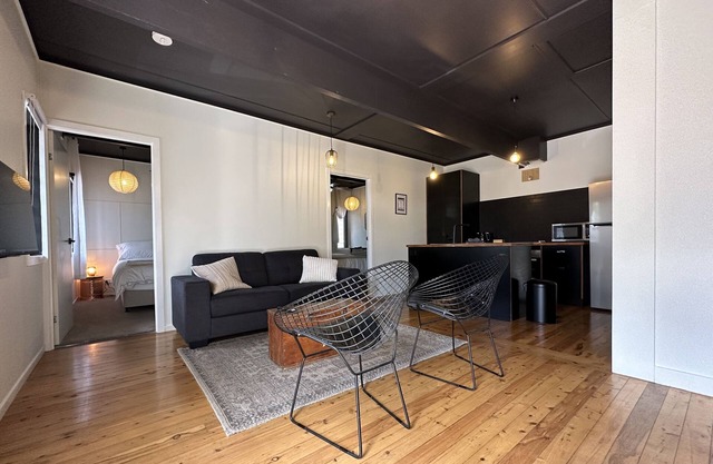 Inner City 2 Bedroom Apartment #1