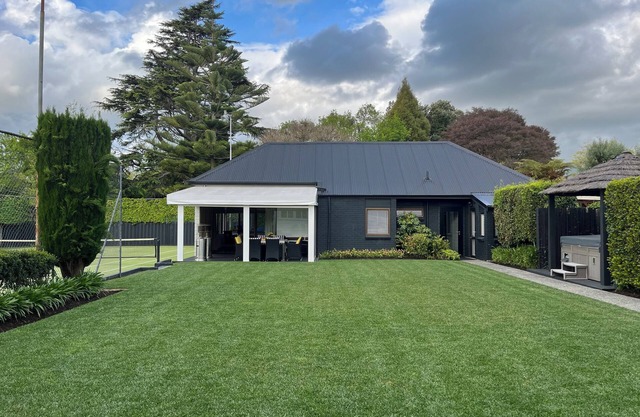 INNER CITY RETREAT