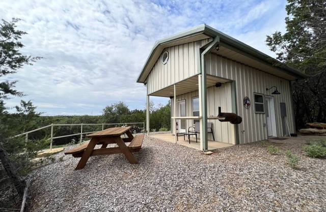 Inspiration Cabin at Lake Godstone